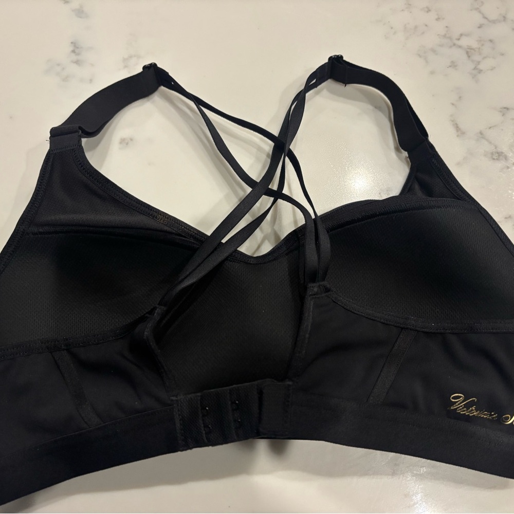 New With Tags Victoria’s Secret Maximum Support Bra